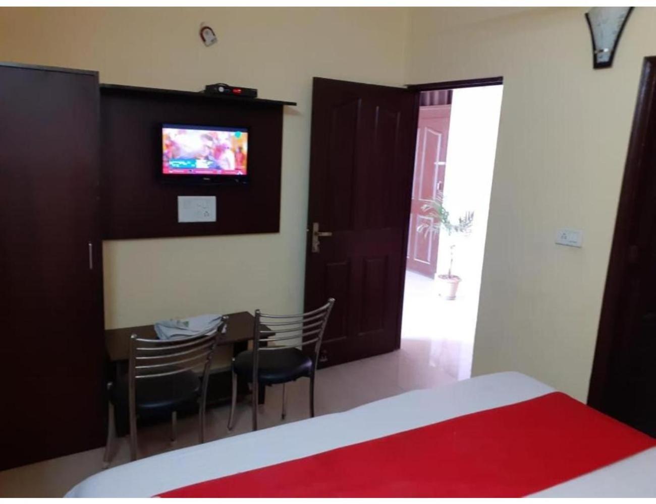 Hotel City Lodge , Chandīgarh Exteriör bild